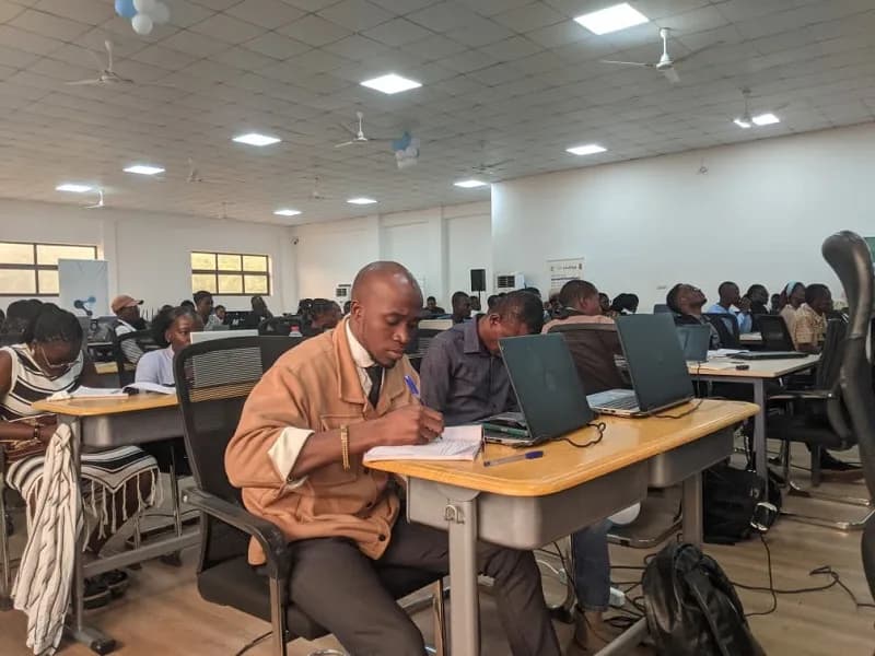 Participants à une masterclass sur l’intelligence artificielle à l’Université de Lomé